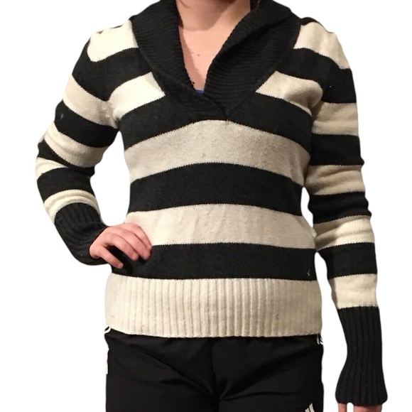 NWT American Eagle Angora Rabbit Hair Blend Black White Striped Sweater size XL - Picture 1 of 10